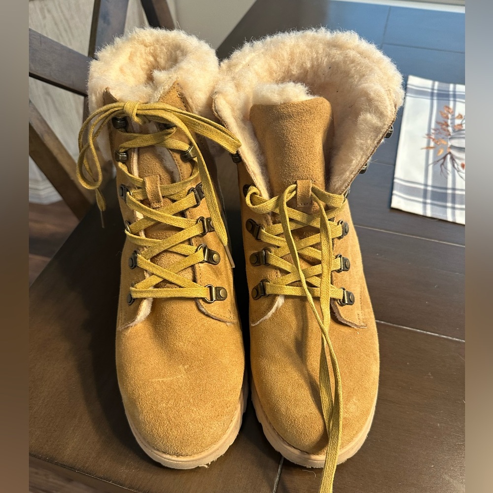 BearPaw Lace-Up Winter Boots